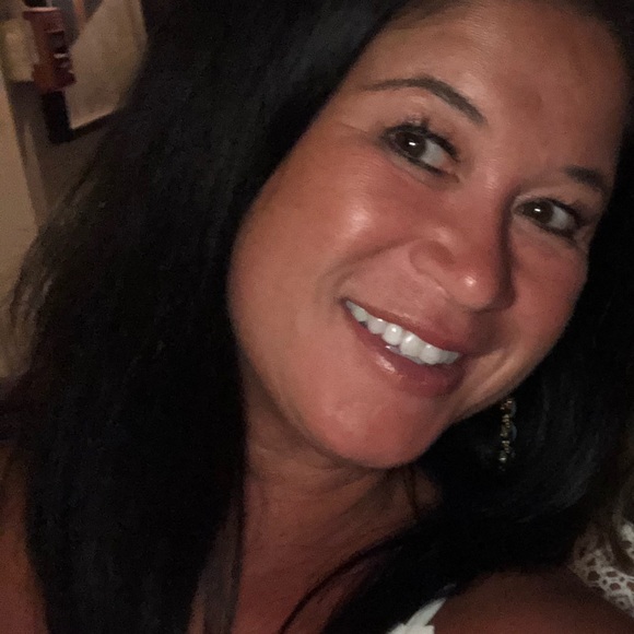 Meet your Posher, Michelle - Picture 1 of 1